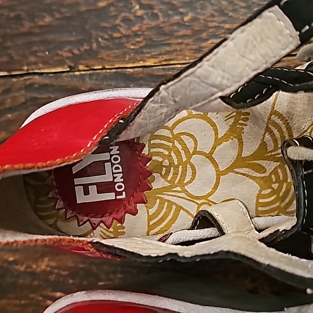 Yett Fly London red pumps 36 or 6 EUC - Picture 3 of 6
